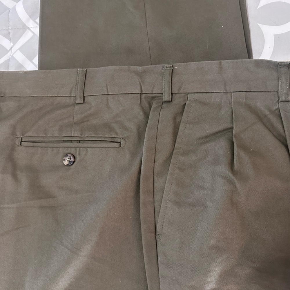 Hickey Freeman Olive Chinos Tailored Elegance